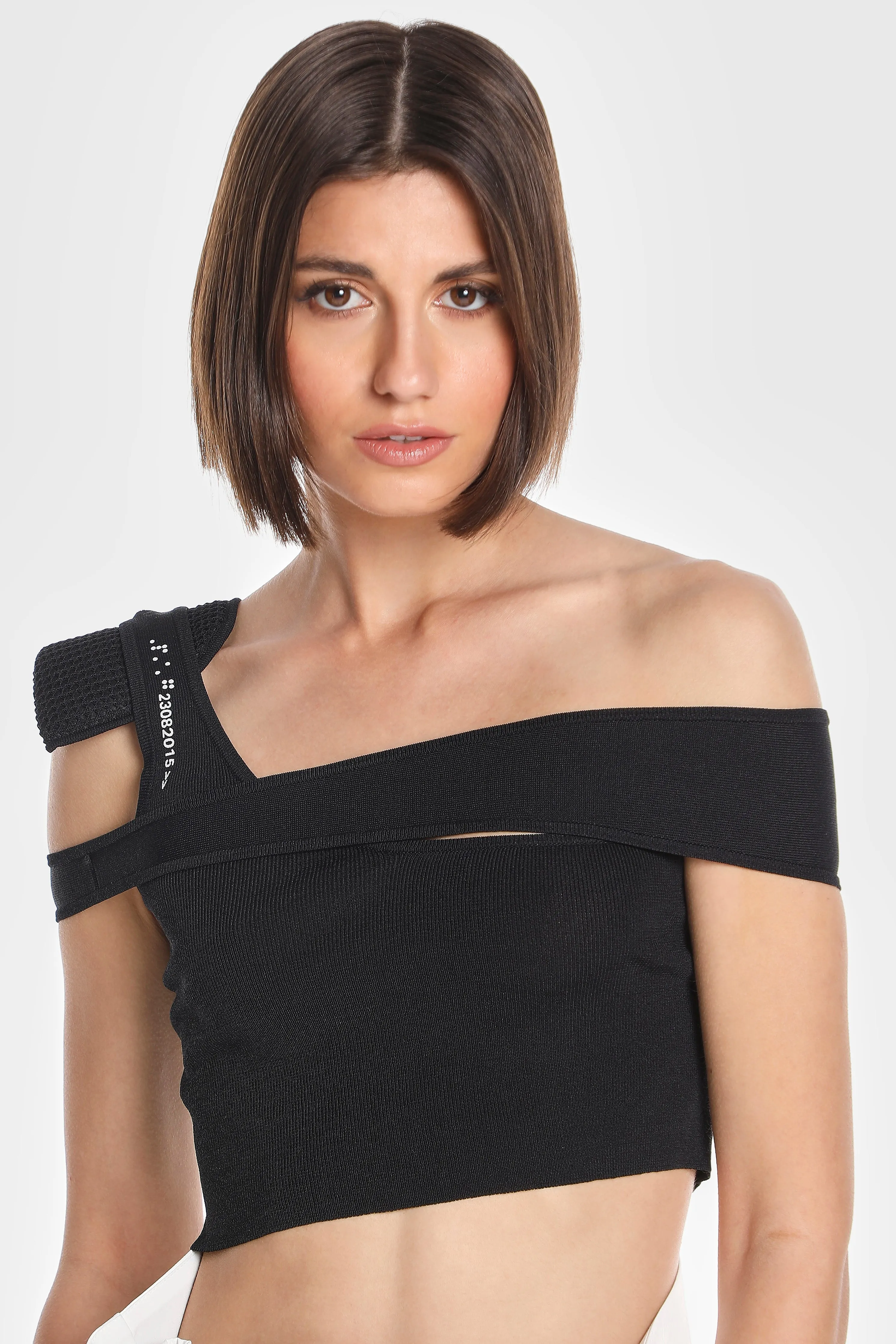 CROSSOVER ONE SHOULDER TOP W/ SHOULDER PAD