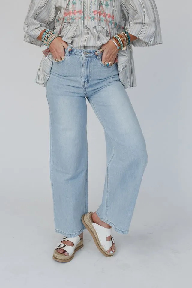 Dory Wide Leg Jeans - Light Wash